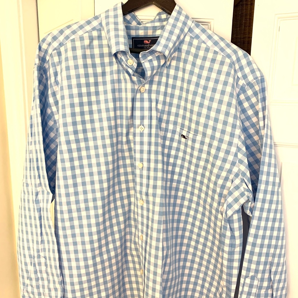 ‼️ Vineyard Vines Tucker Shirt‼️